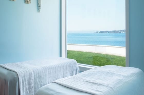 Newport Harbor Island Resort