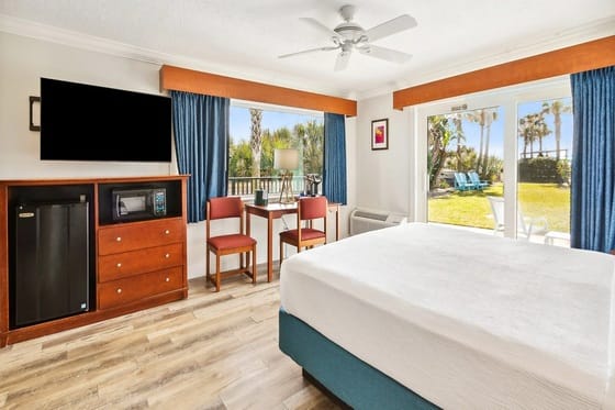 The Seahorse Oceanfront Inn