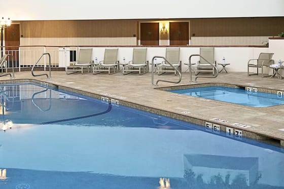 Sheraton Minneapolis West Hotel