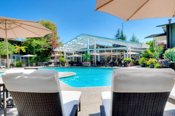 Dinah's Garden Hotel