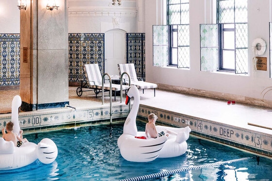 InterContinental Chicago: Pool Spa Day Pass Chicago ResortPass